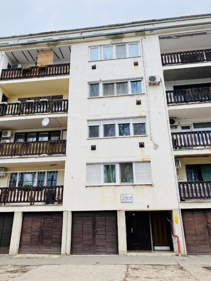 Kalvaria Apartman Szeged Eksteriør billede